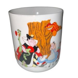 Disneyland - Walt DisneyWorld  - Alice and Wonderland Vintage Cup